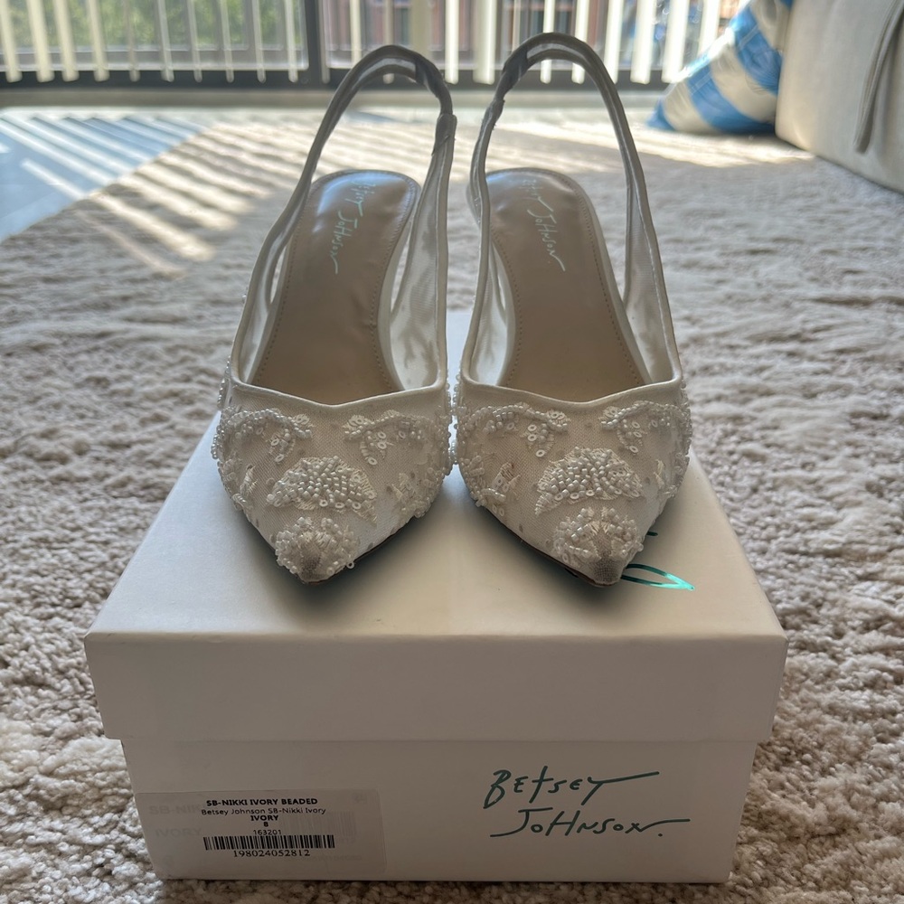 Betsy Johnson White Nikki Slingbacks